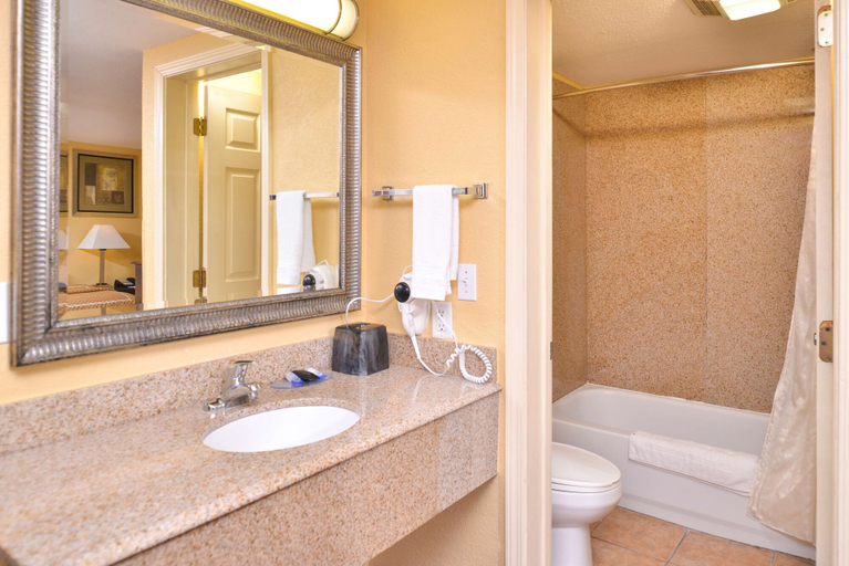 Bathroom 4, Americas Best Value Inn Winnsboro, LA, Franklin