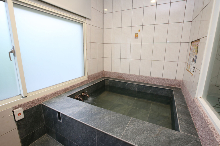 Bathroom 3, Cyuan Tang Hot Spring Hotel, Yilan