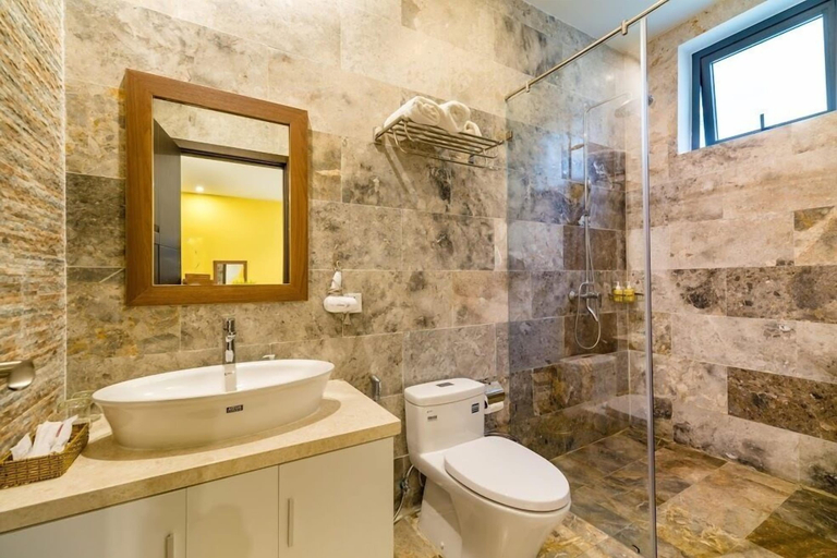 Bathroom 4, Hoi An Majestic Villa, Da Nang