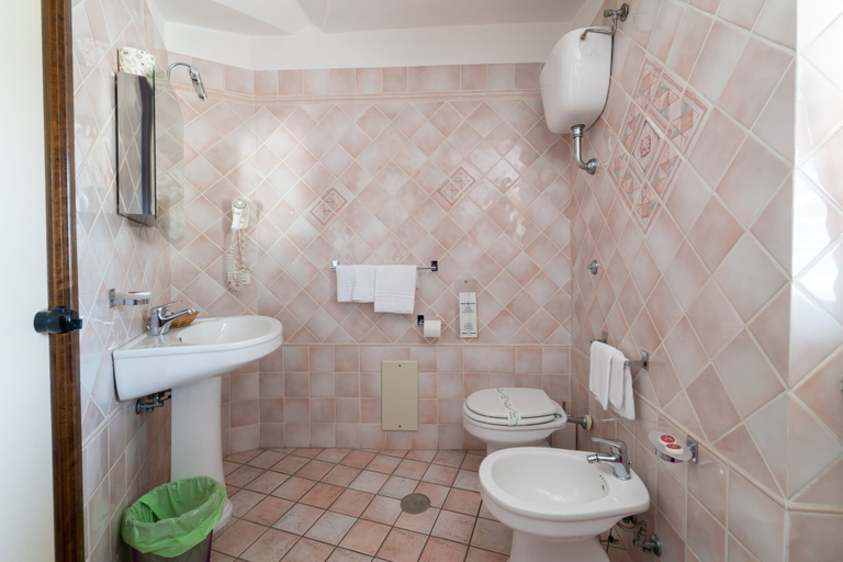 Bathroom 3, Hotel Ristorante Il Ceppo, Salerno