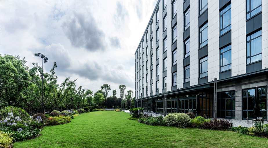 Exterior & Views 2, DoubleTree by Hilton Shanghai Hongqiao, Shanghai