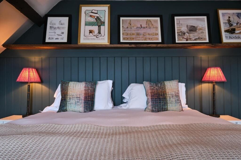 Bedroom 2, Seagate, Devon