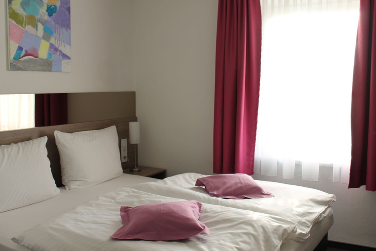 Bedroom 3, RheinHotel Arte, Ahrweiler