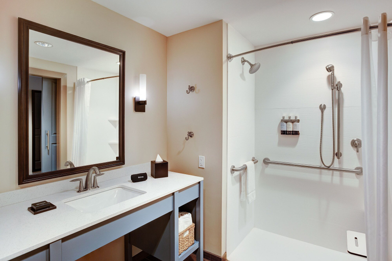 Bathroom 3, The Glen House Hotel, Coos