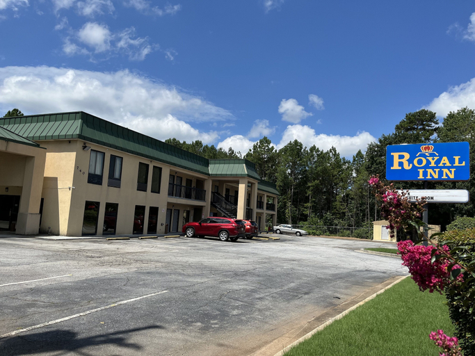 Exterior & Views 1, Royal Inn & Suite, Clayton