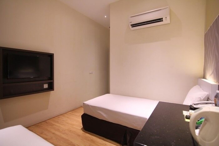 Bedroom 3, The V Hotel, Kuantan