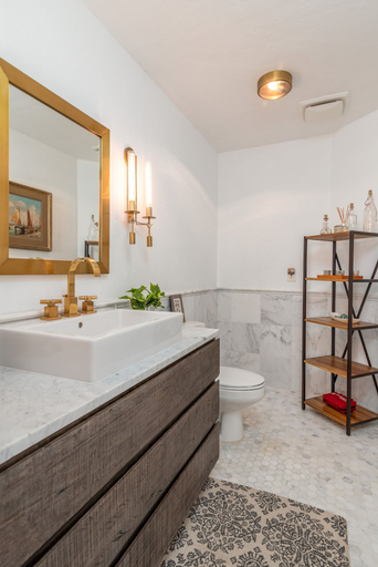 Bathroom 4, Ocean Song, Sonoma