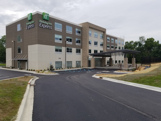 Exterior & Views 3, Holiday Inn Express WILLIAMSBURG, Whitley