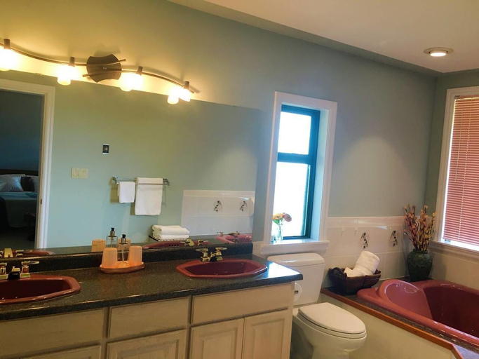 Others 5, A - Large Coastal Retreat, Sunshine Coast