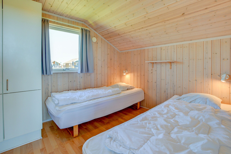 Bedroom 2, Skærbækcentret, Tønder
