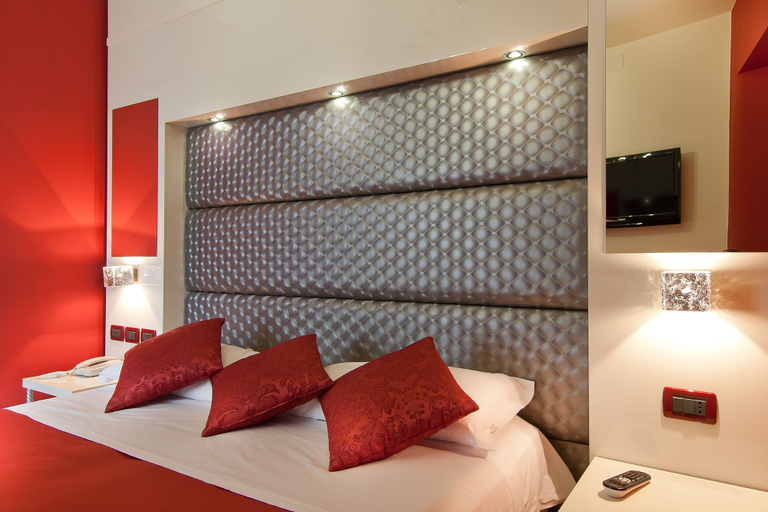 Bedroom 3, Hotel Fellini, Roma