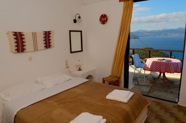 Bedroom 4, Kounenos Apartments, Crete