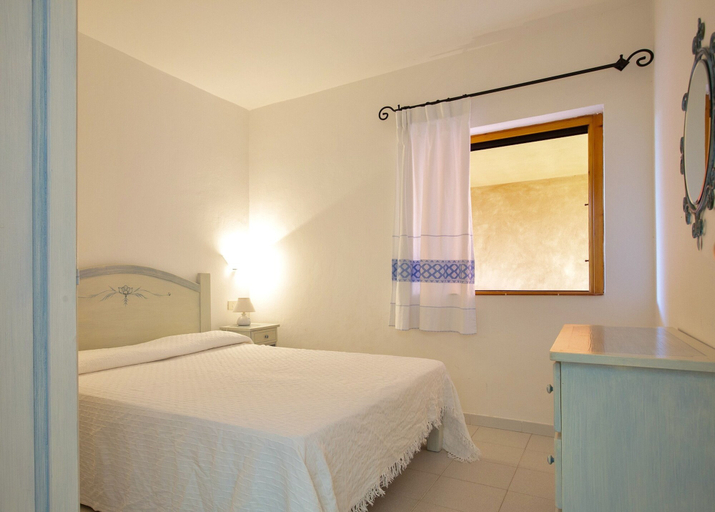 Bedroom 4, Appartamenti Porto Coda Cavallo, Nuoro
