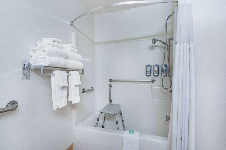 Bathroom 4, Baymont by Wyndham Bozeman, Gallatin