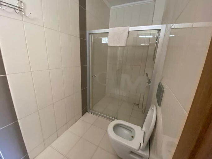Bathroom 5, Manolya Hotel, Bodrum