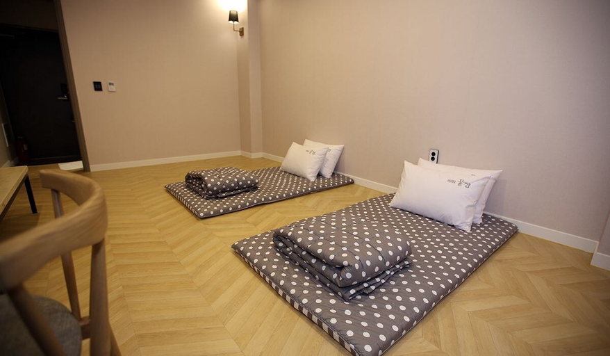 Bedroom 4, Hotel Ggulzam, Yeosu