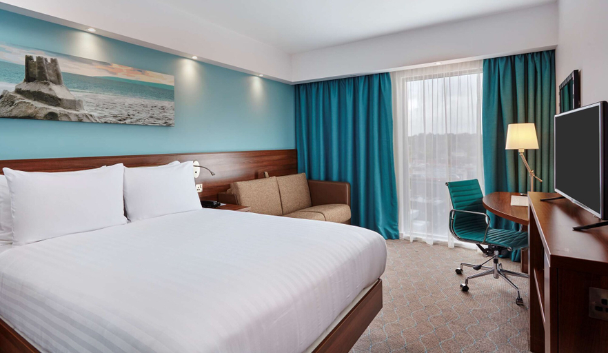 Bedroom 3, Hampton by Hilton Bournemouth, Poole