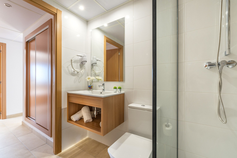 Bathroom 4, Apartaments Condado, Girona