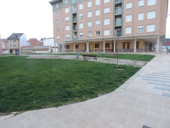 Exterior & Views 2, Albergue Santo Tomás de Canterbury - Hostel, León
