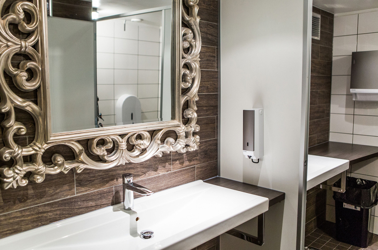 Bathroom 4, Hotel Amado, Satakunta