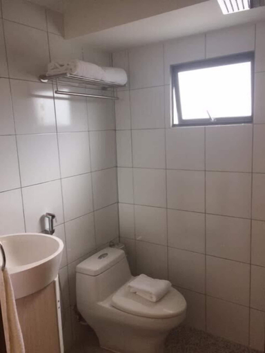 Bathroom 3, Coffea Garden Cafe Stay, Malacca City