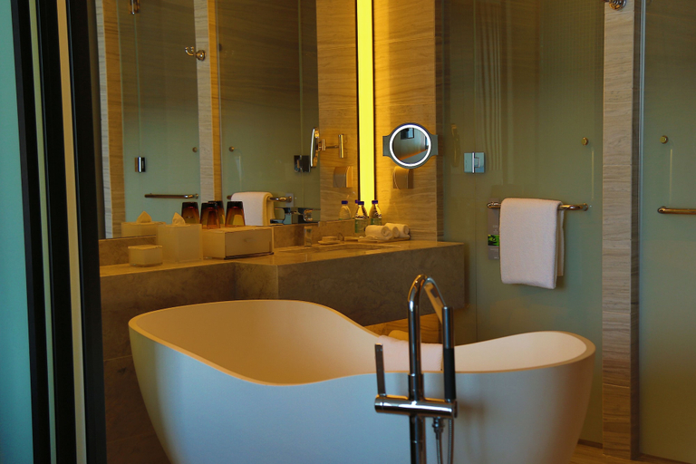 Bathroom 5, Renaissance Suzhou Wujiang Hotel, Suzhou