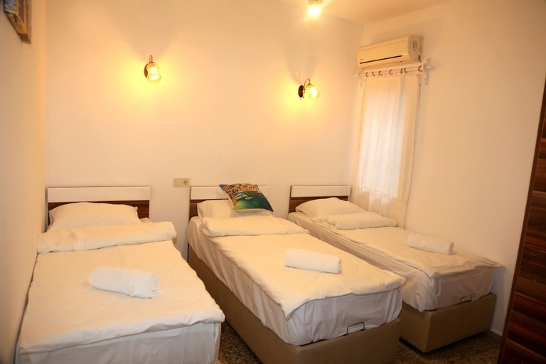 Bedroom 2, Halikarnas Pansiyon, Bodrum
