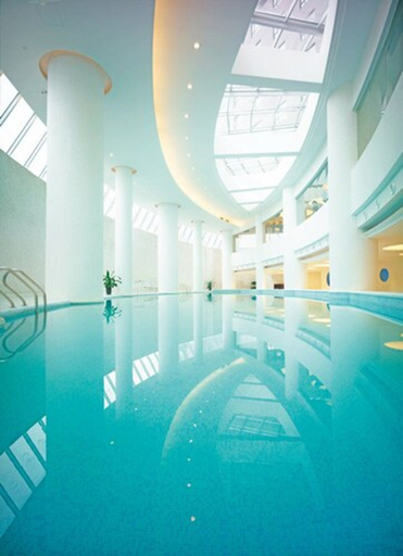 Sport & Beauty 2, Optics Vally Kingdom Plaza, Wuhan