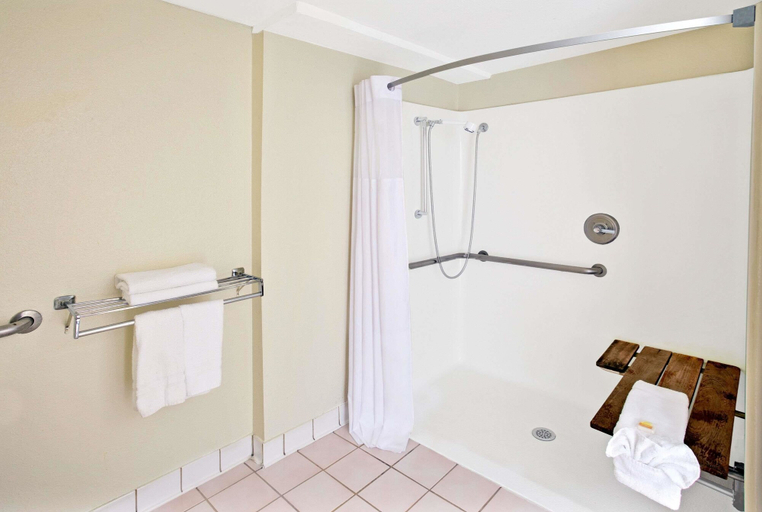Bathroom 4, Days Inn by Wyndham Silver Spring, Montgomery