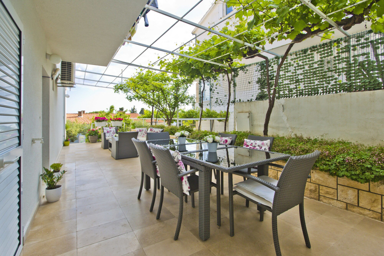 Food & Drinks, Violeta Hvar, Hvar