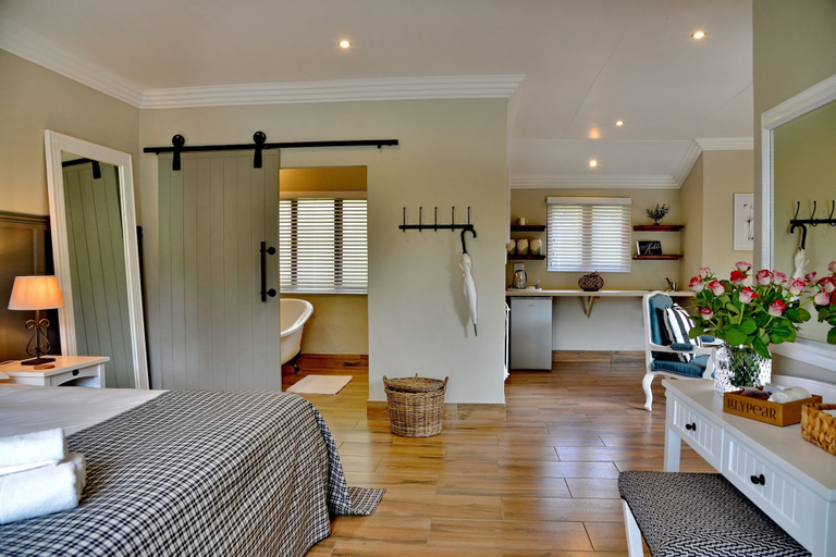 Bedroom 3, Thanda Manzi Country Hotel, City of Tshwane