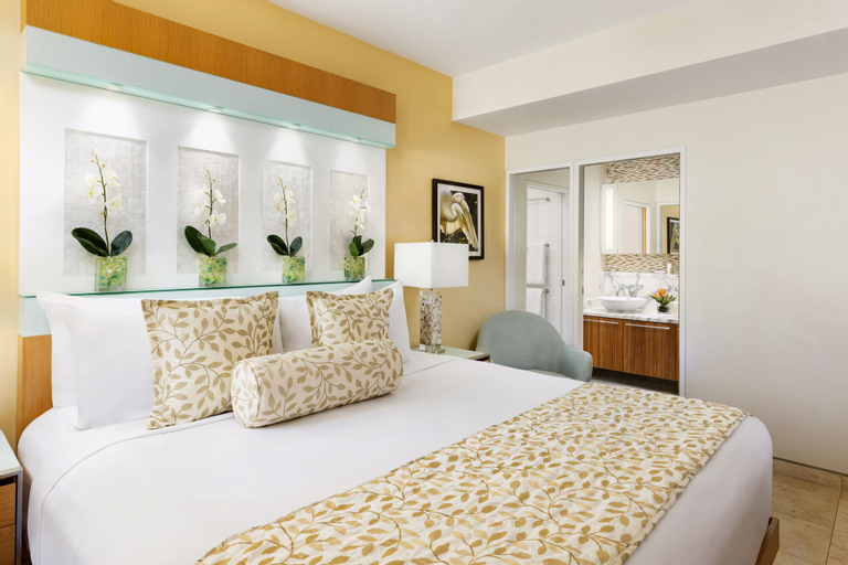 Santa Maria Suites, Monroe