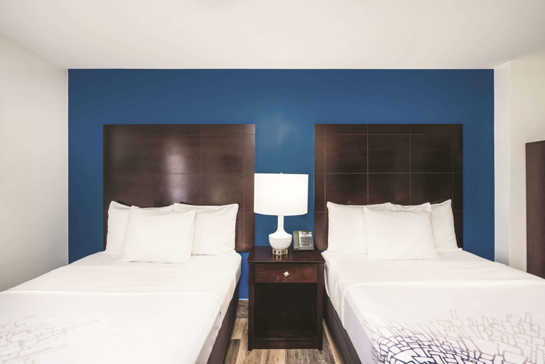Bedroom 3, La Quinta Inn & Suites by Wyndham Brooklyn Downtown, New York