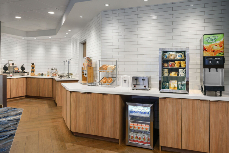 Food & Drinks 5, Fairfield Inn by Marriott Joliet South, Will