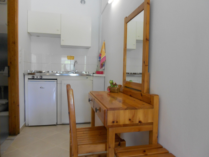 Others 5, Anemona Studios, Ionian Islands