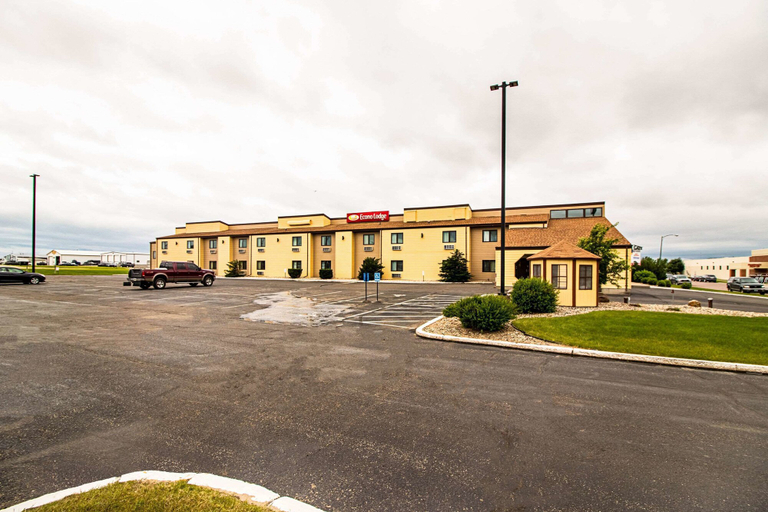 Exterior & Views 2, Econo Lodge Watertown, Codington