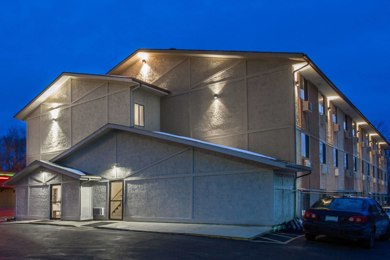 Exterior & Views 2, Super 8 by Wyndham Dubuque, Dubuque