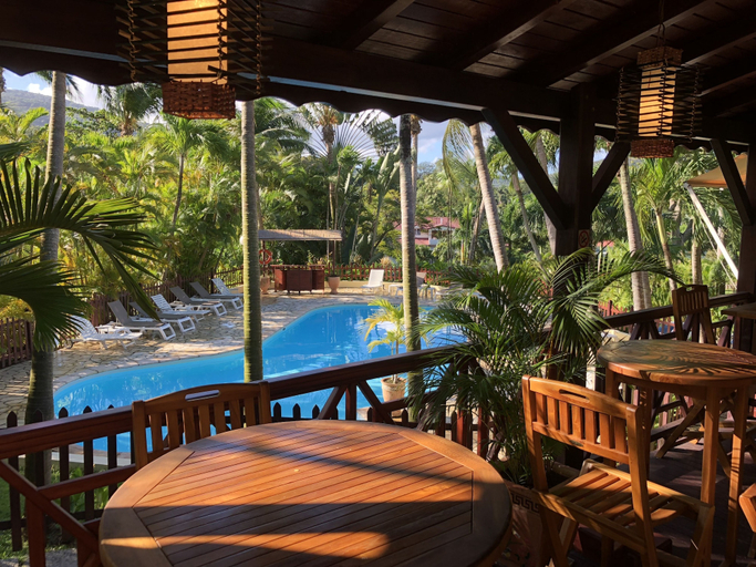 Food & Drinks 5, Habitation Grande Anse, Deshaies