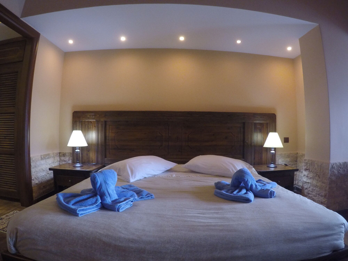 Bedroom 4, Loggas Hotel, West Macedonia