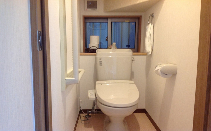 Bathroom 4, Guest House Aoi Nakamoto, Kyoto