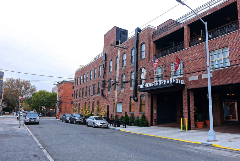 Exterior & Views 2, Henry Norman Hotel, New York