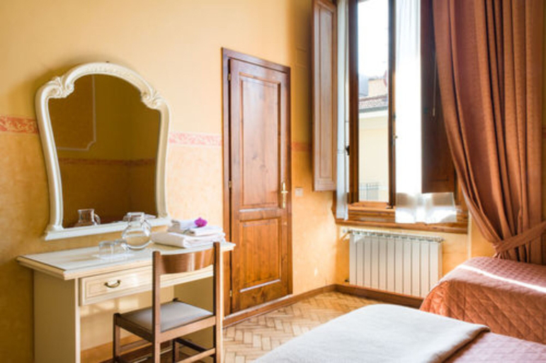 Bedroom 3, Fiorita, Florence