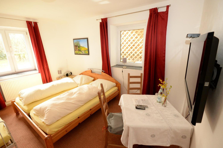 Bedroom 3, Airportgästehaus Bremen, Bremen