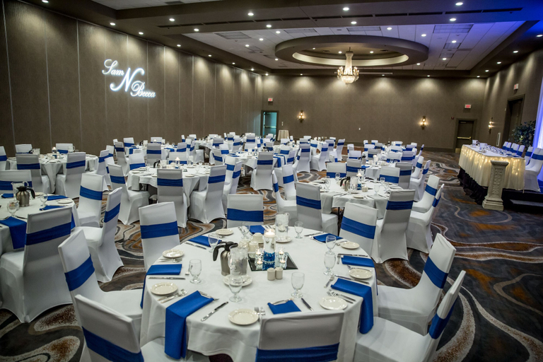 Food & Drinks 4, Delta Hotels by Marriott Fargo, Cass