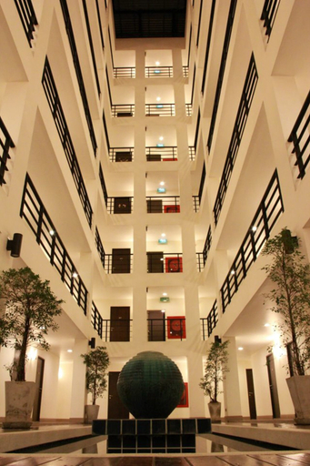 Exterior & Views 2, The Atrium Ratchada 13, Din Dang