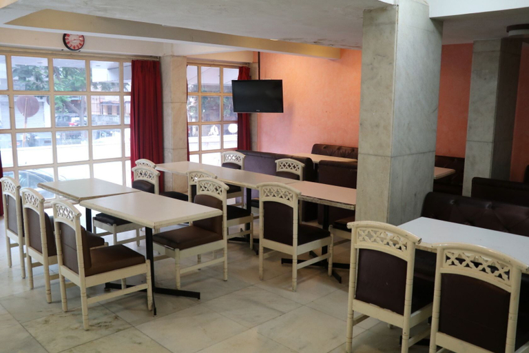 Food & Drinks 4, Hotel Milan International, Mumbai Suburban