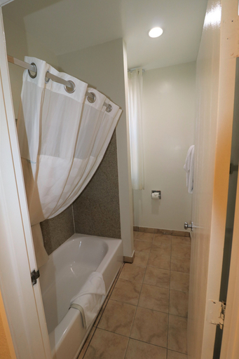 Bathroom 4, Ramada by Wyndham San Diego Airport, San Diego