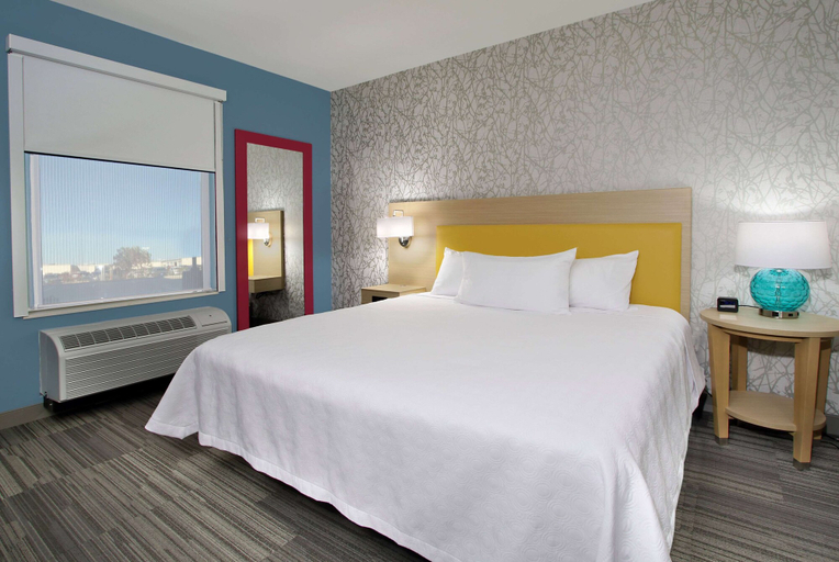 Bedroom 3, Days Inn & Suites by Wyndham Beaumont West / I-10 & Walden, Jefferson
