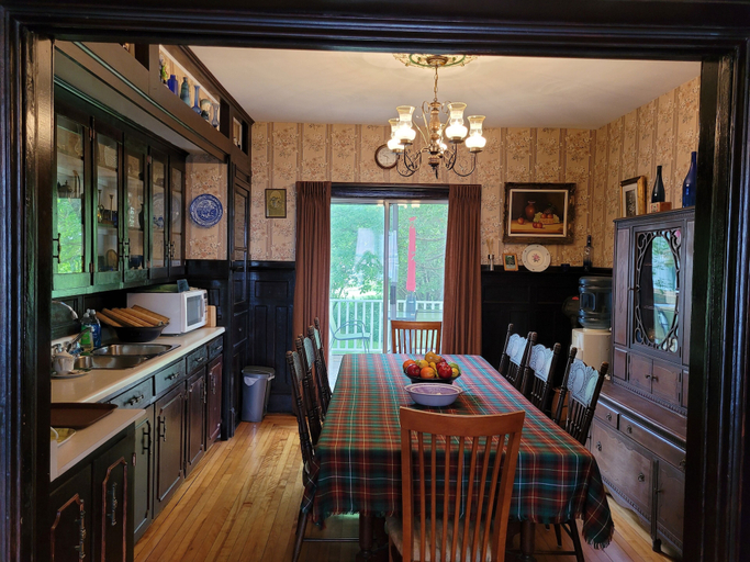 Food & Drinks 5, Prince County Guest House, Prince