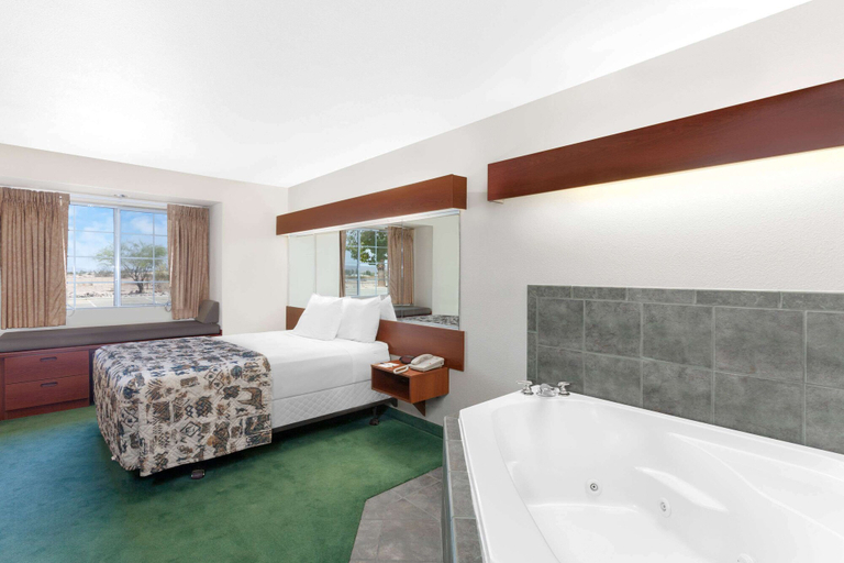 Bedroom 3, Microtel Inn & Suites by Wyndham Wellton, Yuma